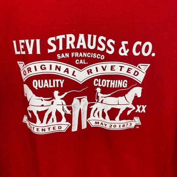 Levi Strauss Co Men Graphic T-Shirt Short Sleeves Red - Picture 2 of 3
